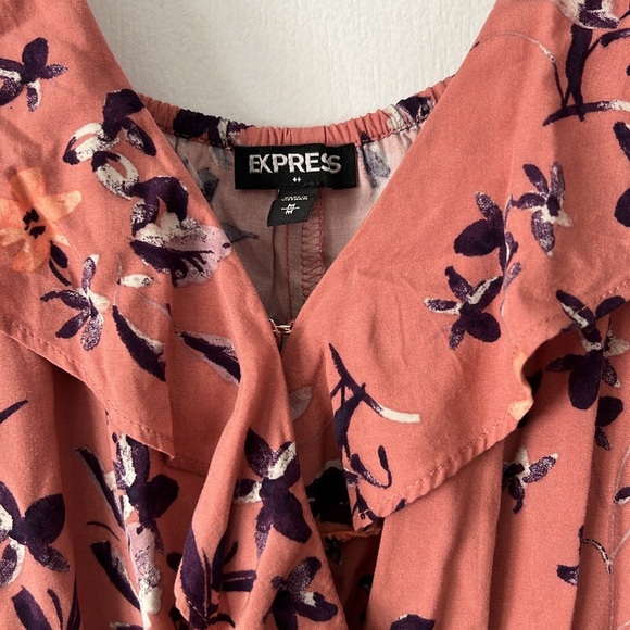 Express Ruffle Dress - Picture 2 of 4